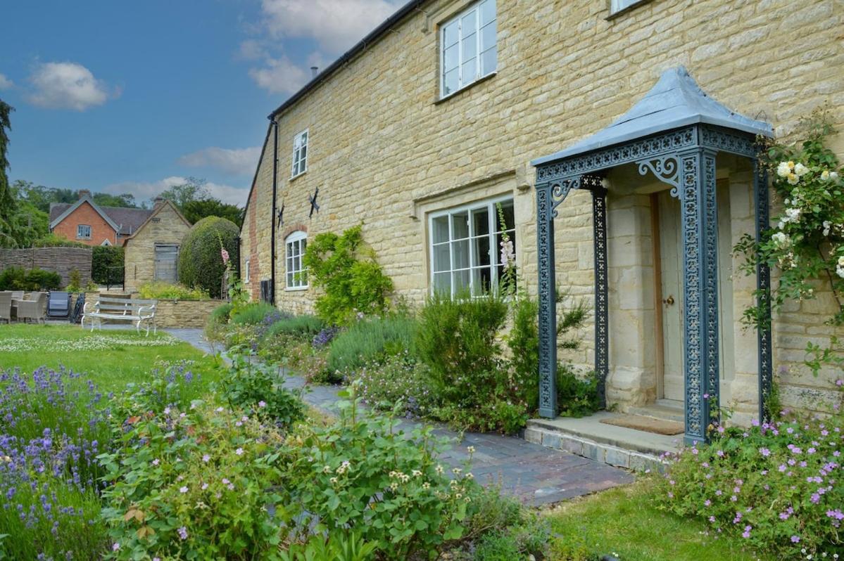 Beautiful Cotswold Farmhouse With Hot Tub Manchester Eksteriør bilde