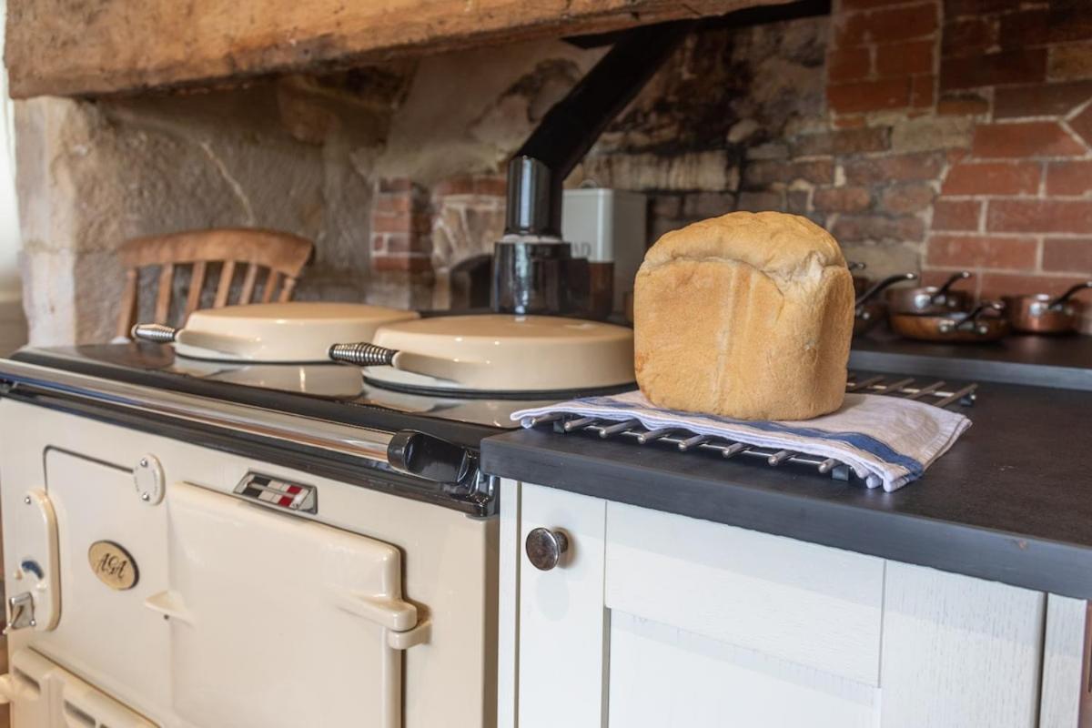 Beautiful Cotswold Farmhouse With Hot Tub Manchester Eksteriør bilde