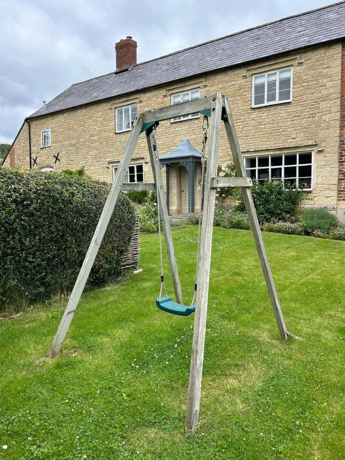 Beautiful Cotswold Farmhouse With Hot Tub Manchester Eksteriør bilde